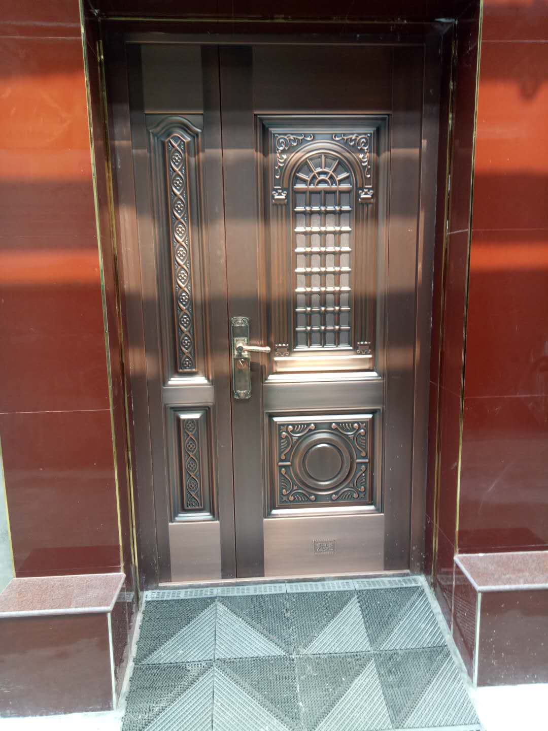 2018年8月12日介休市王氏婦科庭院銅門案例